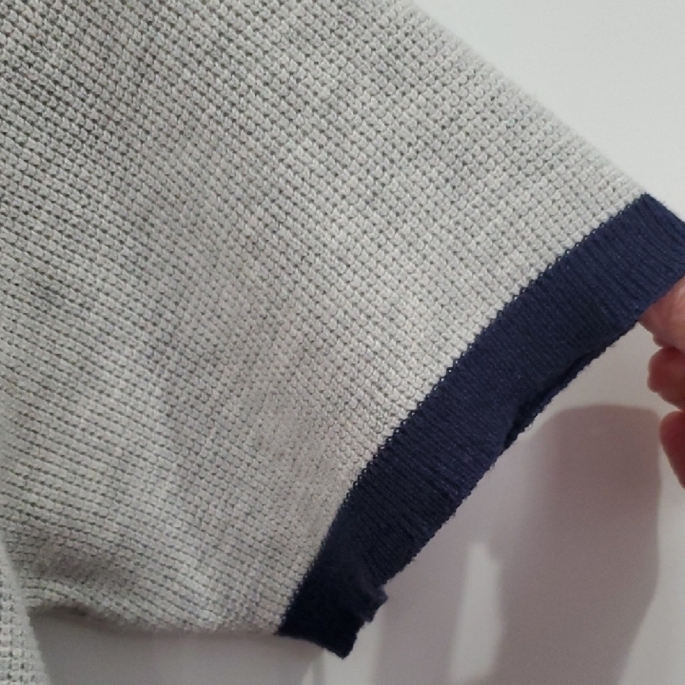 American Eagle Outfitters Gray and Navy Knit Polo Sweater - Picture 7 of 10